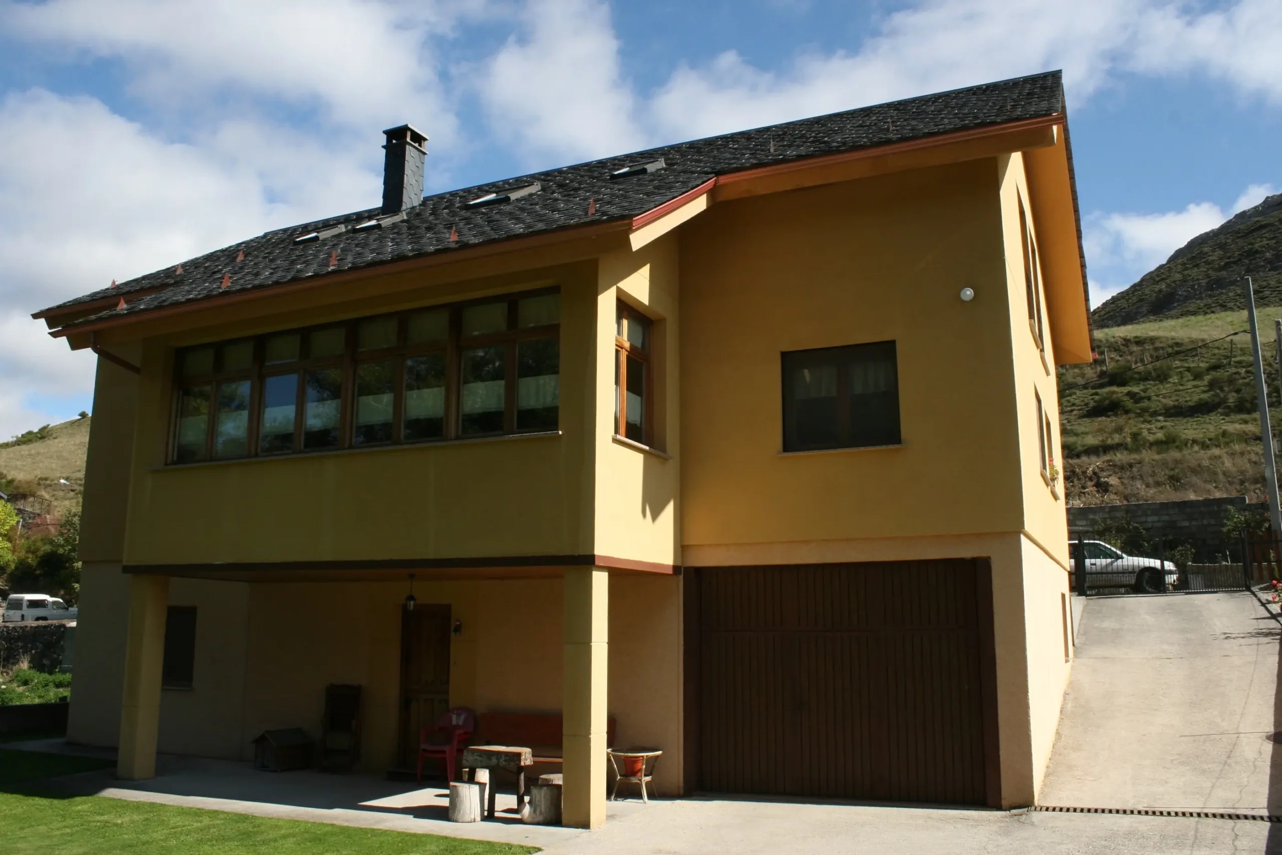 4-exterior-galeria_el-aposento-de-babia