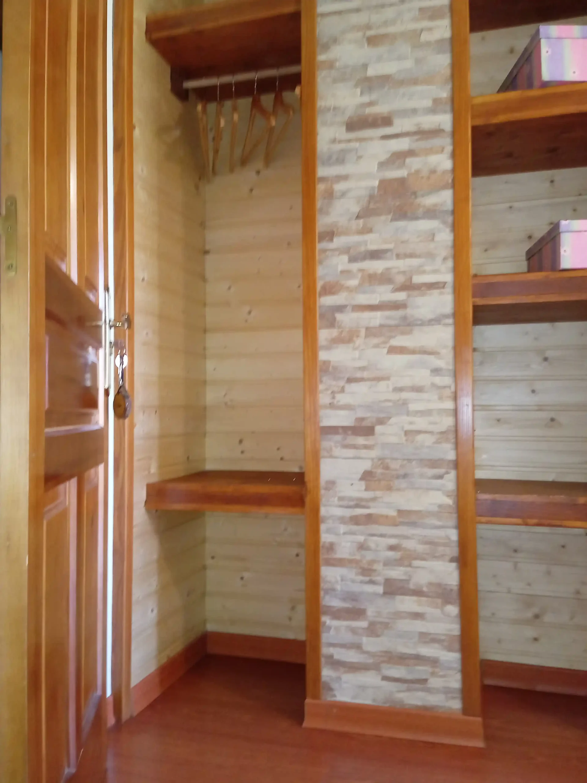 8-detalles-galeria_el-aposento-de-babia