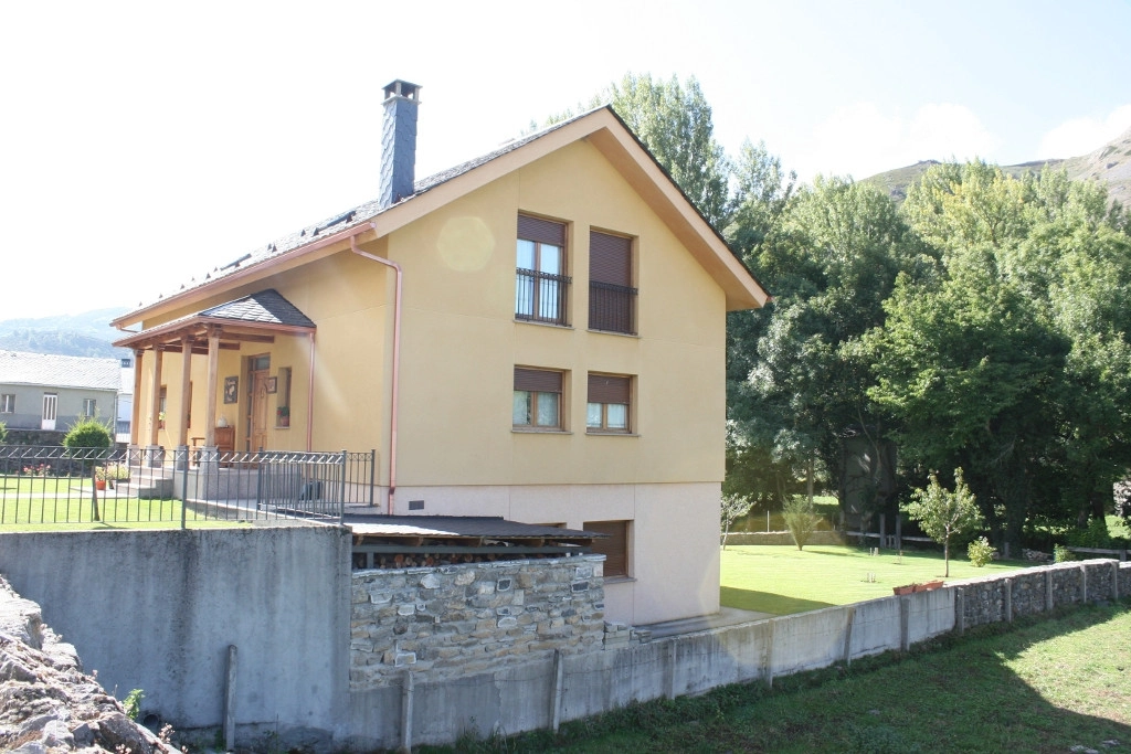 galeria-casa_el-aposento-de-babia_1
